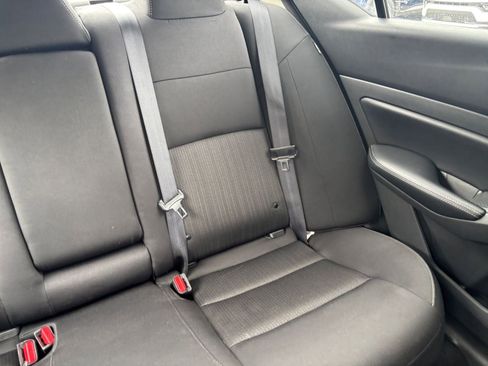 Used 2025 Nissan Altima 2.5 SV FWD image 37