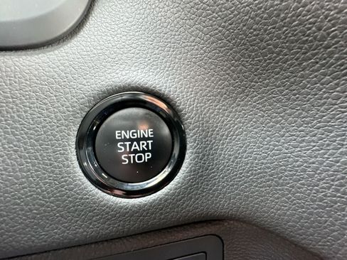 Used 2025 Toyota Tundra Limited image 53