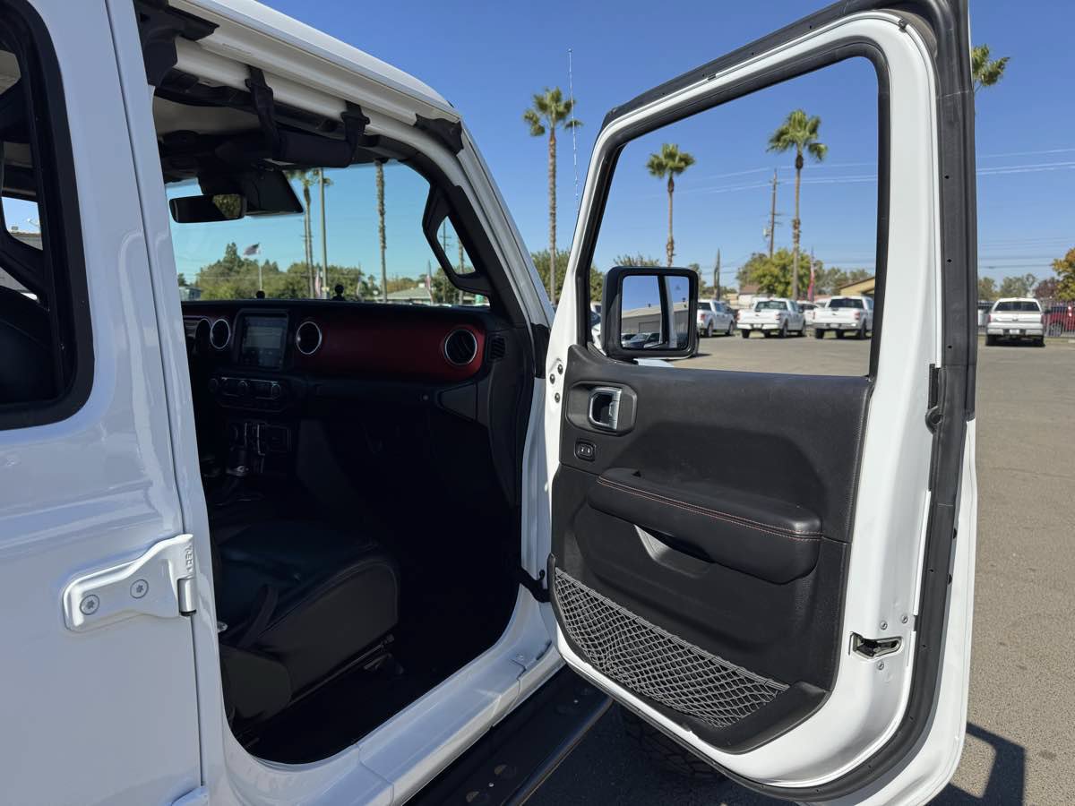 Used 2020 Jeep Gladiator Rubicon AWD/4WD image 19