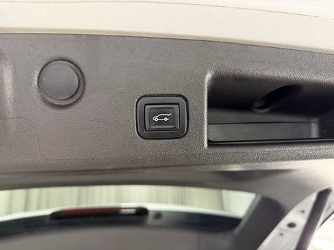 Used 2022 Chevrolet Equinox LT image 10