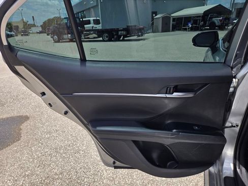 Used 2020 Toyota Camry LE FWD image 35
