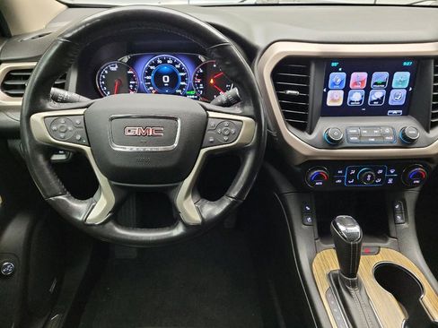 Used 2018 GMC Acadia Denali w/ Technology Package AWD/4WD image 22