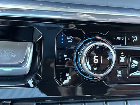 New 2026 GMC Sierra 2500 Denali Ultimate w/ LPO, Black Badging Package AWD/4WD image 42