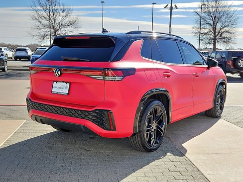 New 2026 Volkswagen Tiguan SE R-Line image 4