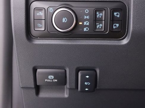 New 2026 Ford F450 Platinum w/ FX4 Off-Road Package AWD/4WD image 22