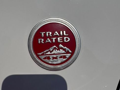 Used 2021 Jeep Cherokee Trailhawk w/ Sun, Sound & Nav Group AWD/4WD image 11