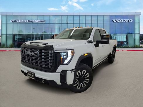 Used 2025 GMC Sierra 2500 Denali Ultimate w/ Max Trailering Package image 1