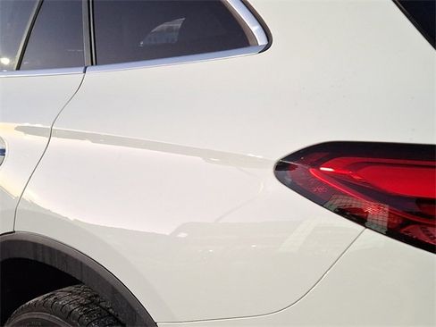 Used 2023 Mercedes-Benz GLC 300 4MATIC image 9