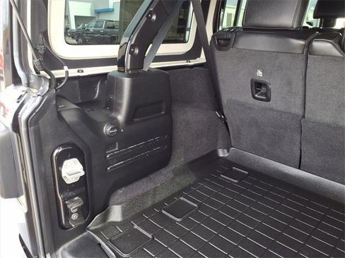 Used 2021 Jeep Wrangler Unlimited Sahara image 68