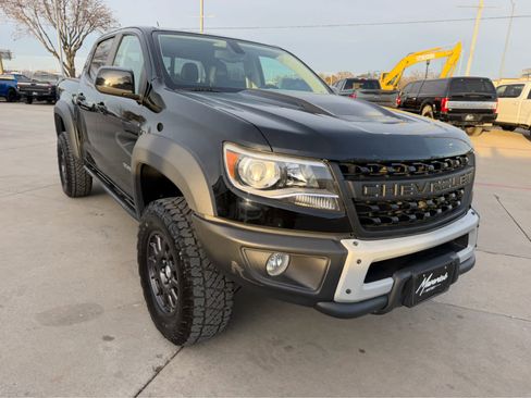 Used 2020 Chevrolet Colorado ZR2 w/ Colorado ZR2 Bison Edition image 4