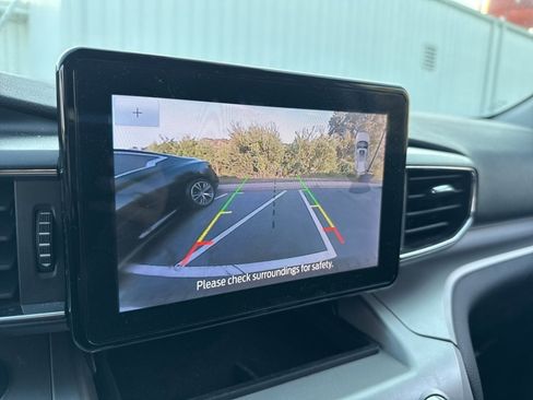 Used 2021 Ford Explorer XLT w/ Equipment Group 202A image 27