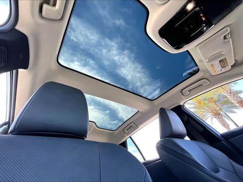 Used 2024 Lexus RZ 300e Premium image 13