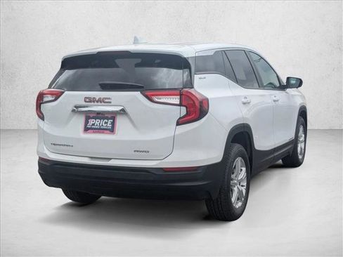 Used 2024 GMC Terrain SLE image 5