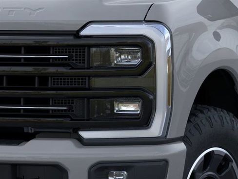Used 2026 Ford F250 Platinum AWD/4WD image 17