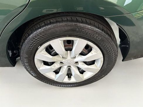 Used 2016 Toyota Corolla LE FWD image 29