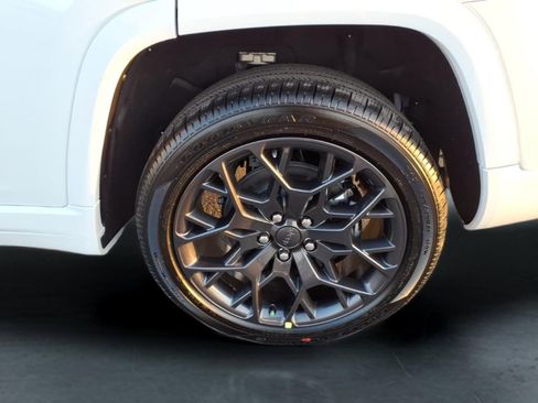 New 2026 Jeep Grand Cherokee L Summit AWD/4WD image 8