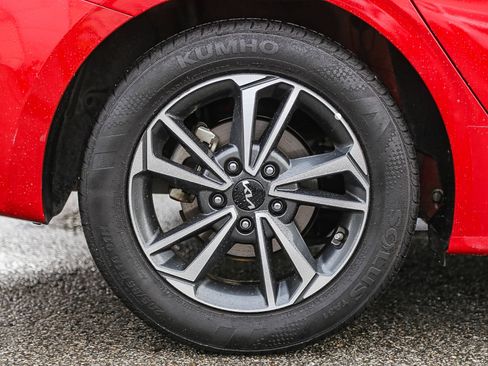 Used 2024 Kia Forte LXS image 11