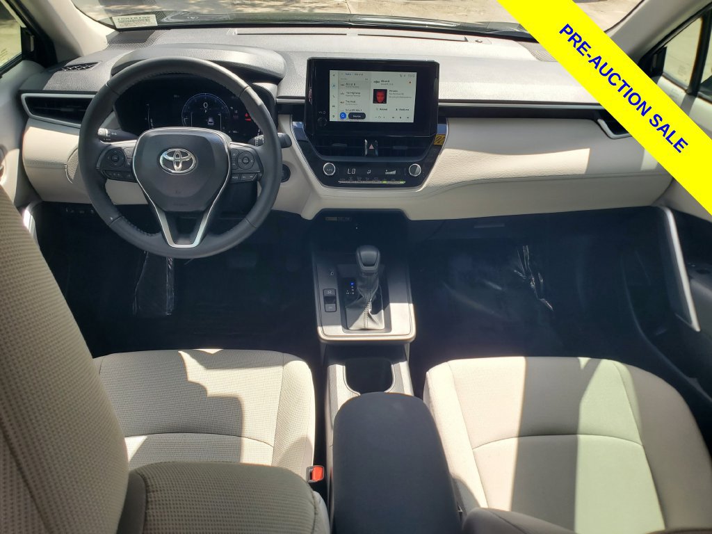 Used 2026 Toyota Corolla Cross LE FWD image 9