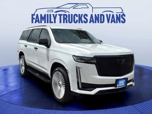Used 2023 Cadillac Escalade Premium Luxury w/ Performance Package AWD/4WD image 7