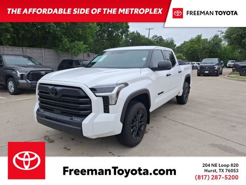 Used 2025 Toyota Tundra SR5 AWD/4WD image 1