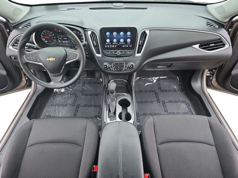 Used 2024 Chevrolet Malibu LT image 15