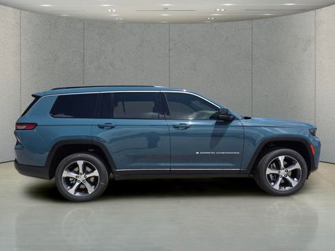 New 2026 Jeep Grand Cherokee L Limited RWD image 3