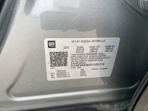 Used 2023 Buick Enclave Essence AWD/4WD image 26