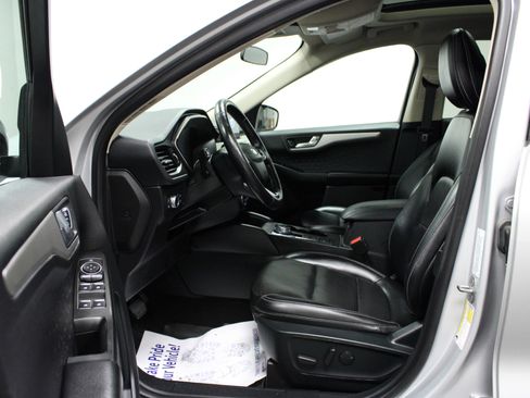 Used 2020 Ford Escape SE Sport image 11