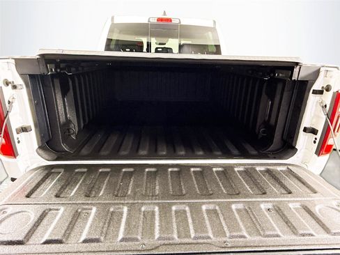 Used 2024 RAM 1500 Laramie AWD/4WD image 26