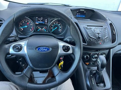 Used 2016 Ford Escape S image 29