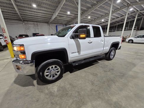 Used 2015 Chevrolet Silverado 2500 LT w/ LT Convenience Package AWD/4WD image 1