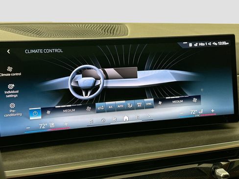 New 2026 BMW X5 xDrive50e image 15