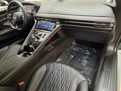 Used 2024 Aston Martin DB12 Coupe image 21