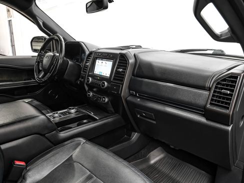 Used 2019 Ford Expedition Limited w/ Cargo Package image 17