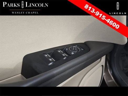 Certified 2019 Lincoln Nautilus Select image 18