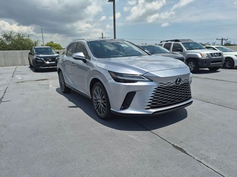 Used 2024 Lexus RX 350 w/ Convenience Package AWD/4WD image 3