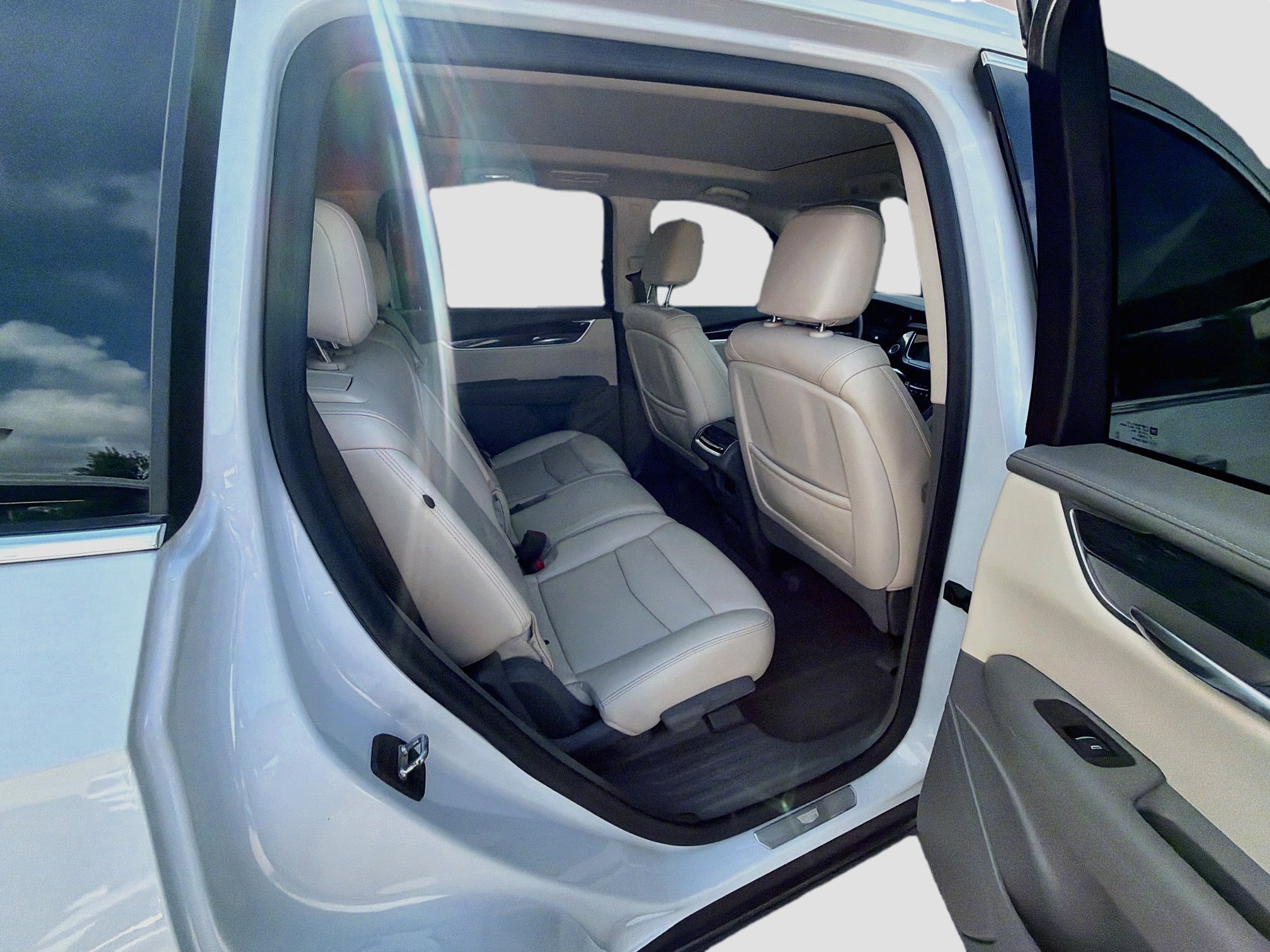 Used 2022 Cadillac XT6 Premium Luxury FWD image 28