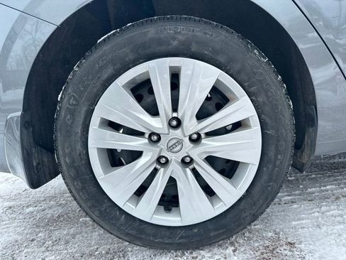 Used 2025 Nissan Sentra S image 29