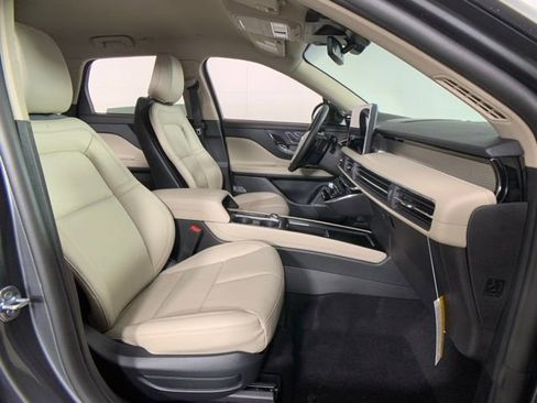 New 2025 Lincoln Corsair Premiere w/ Equipment Group 101A image 28