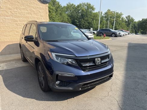 Used 2022 Honda Pilot Sport image 3