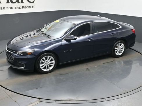 Used 2018 Chevrolet Malibu LT FWD image 43