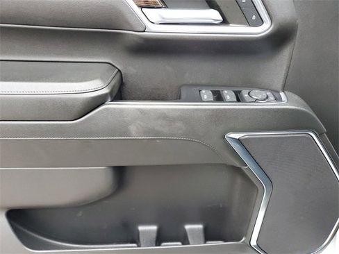 Used 2023 GMC Sierra 1500 Elevation image 18