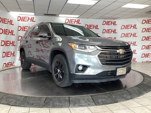 Used 2020 Chevrolet Traverse LT w/ Driver Confidence II Package AWD/4WD image 1