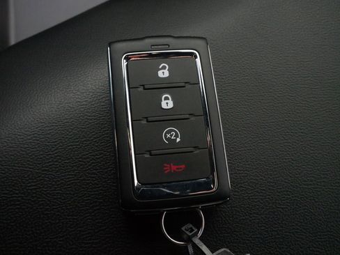 Used 2025 Dodge Charger R/T w/ Sun & Sound Package image 33