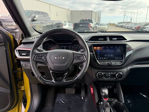 Used 2023 Chevrolet TrailBlazer RS w/ Sun and Liftgate Package image 14