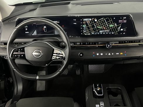 Used 2023 Nissan Ariya AWD image 12