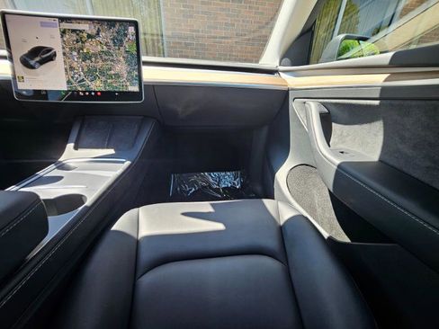 Used 2023 Tesla Model Y Long Range AWD/4WD image 56