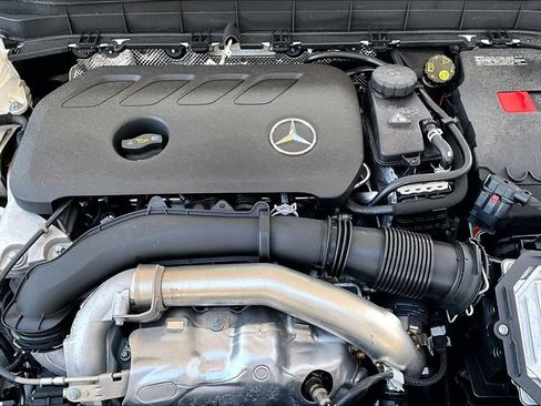 Used 2026 Mercedes-Benz GLB 250 4MATIC image 34