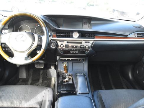Used 2013 Lexus ES 350 image 16