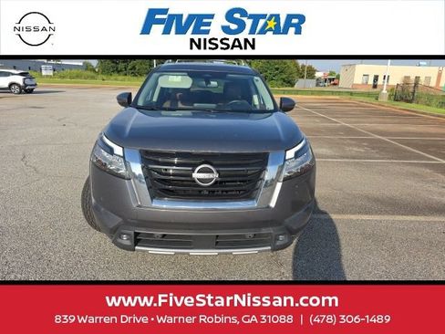 Used 2022 Nissan Pathfinder Platinum w/ Cargo Package FWD image 2